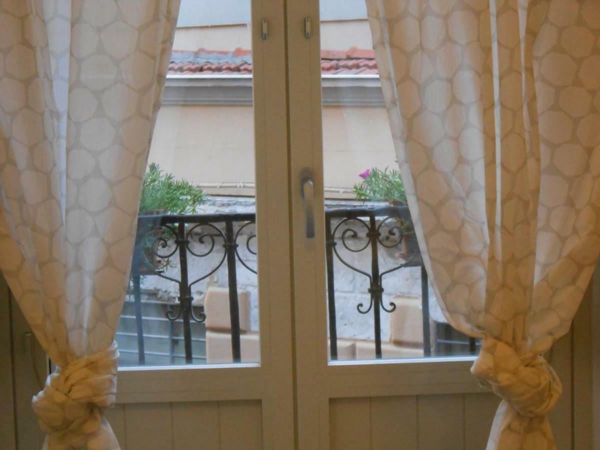 Appartamento San Domenico ปาแลร์โม ภายนอก รูปภาพ