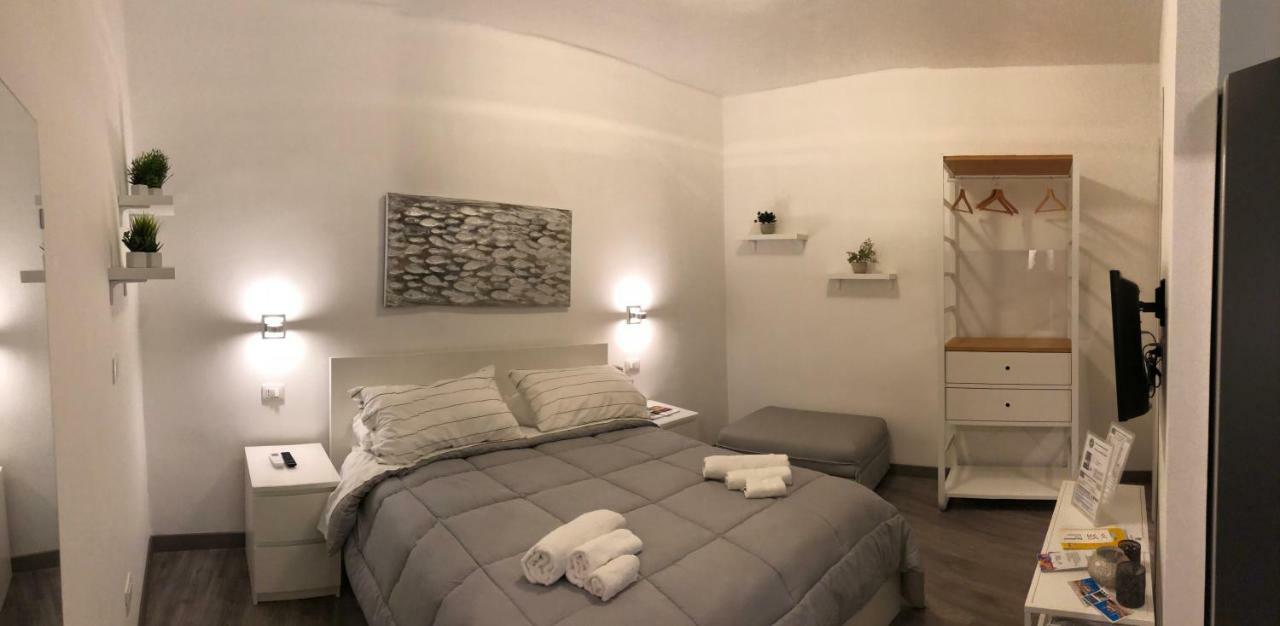 Appartamento San Domenico ปาแลร์โม ภายนอก รูปภาพ